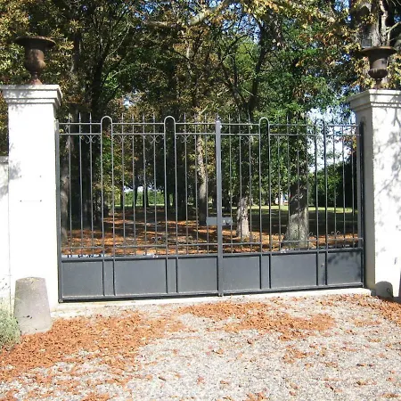 Domaine De La Serita 4* Joze